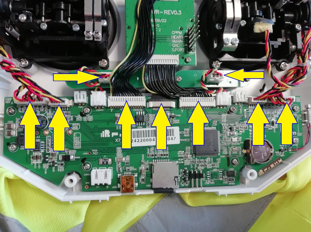 Démontage connecteurs gimbals FrSky Taranis QX7