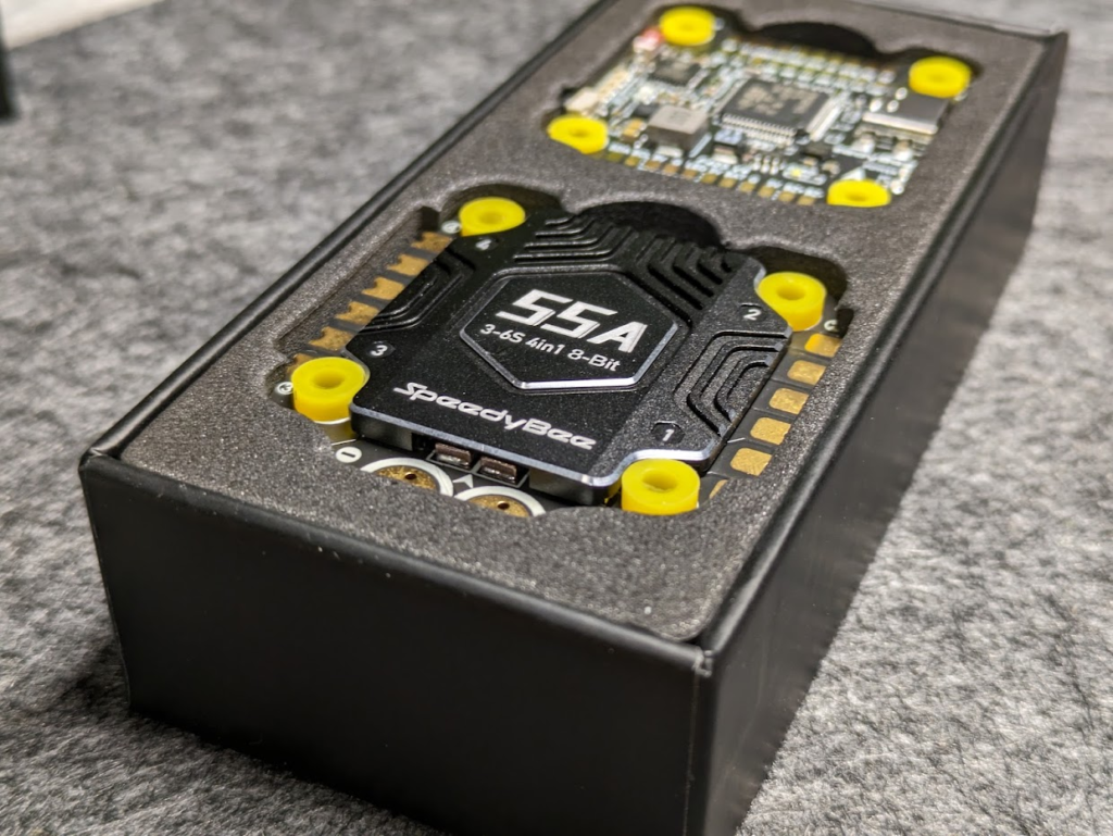 Unboxing SpeedyBee V4 ESC