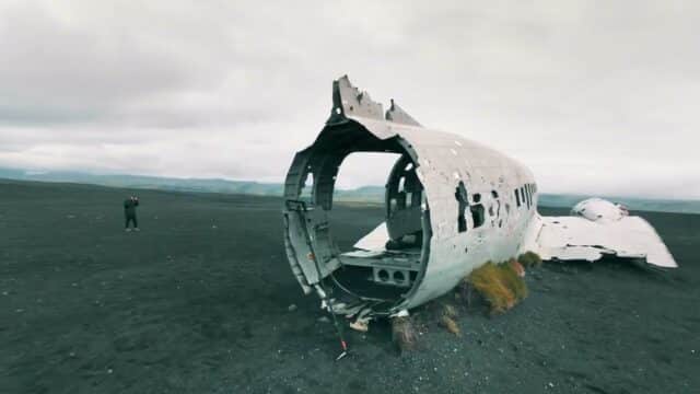 carcasse avion islande drone fpv