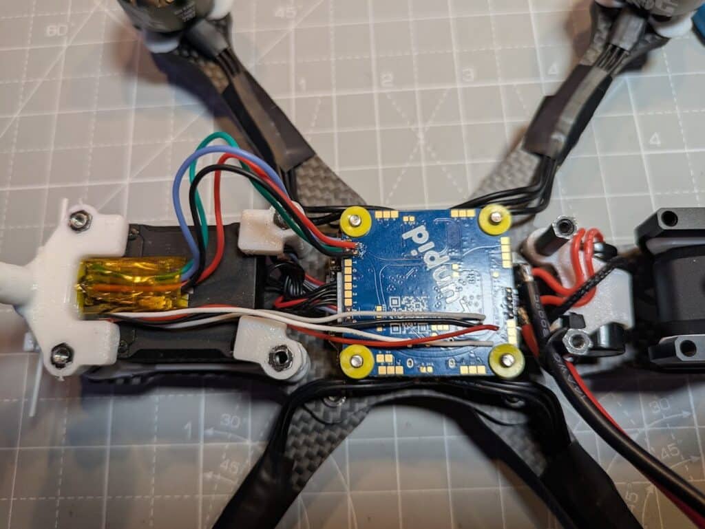 Pads UART parfois un peu éloignés