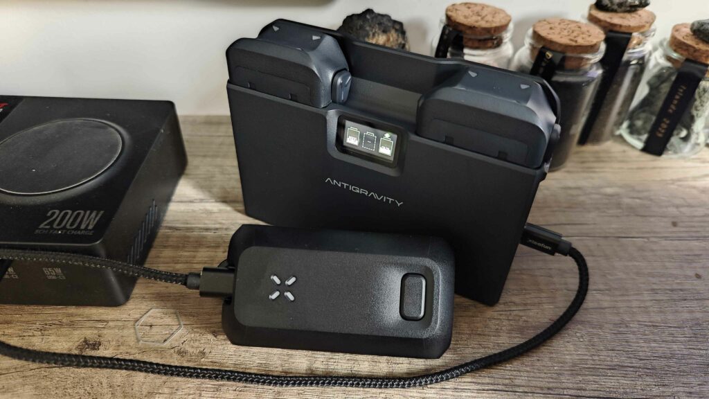 Chargeur batteries + Lunettes FPV